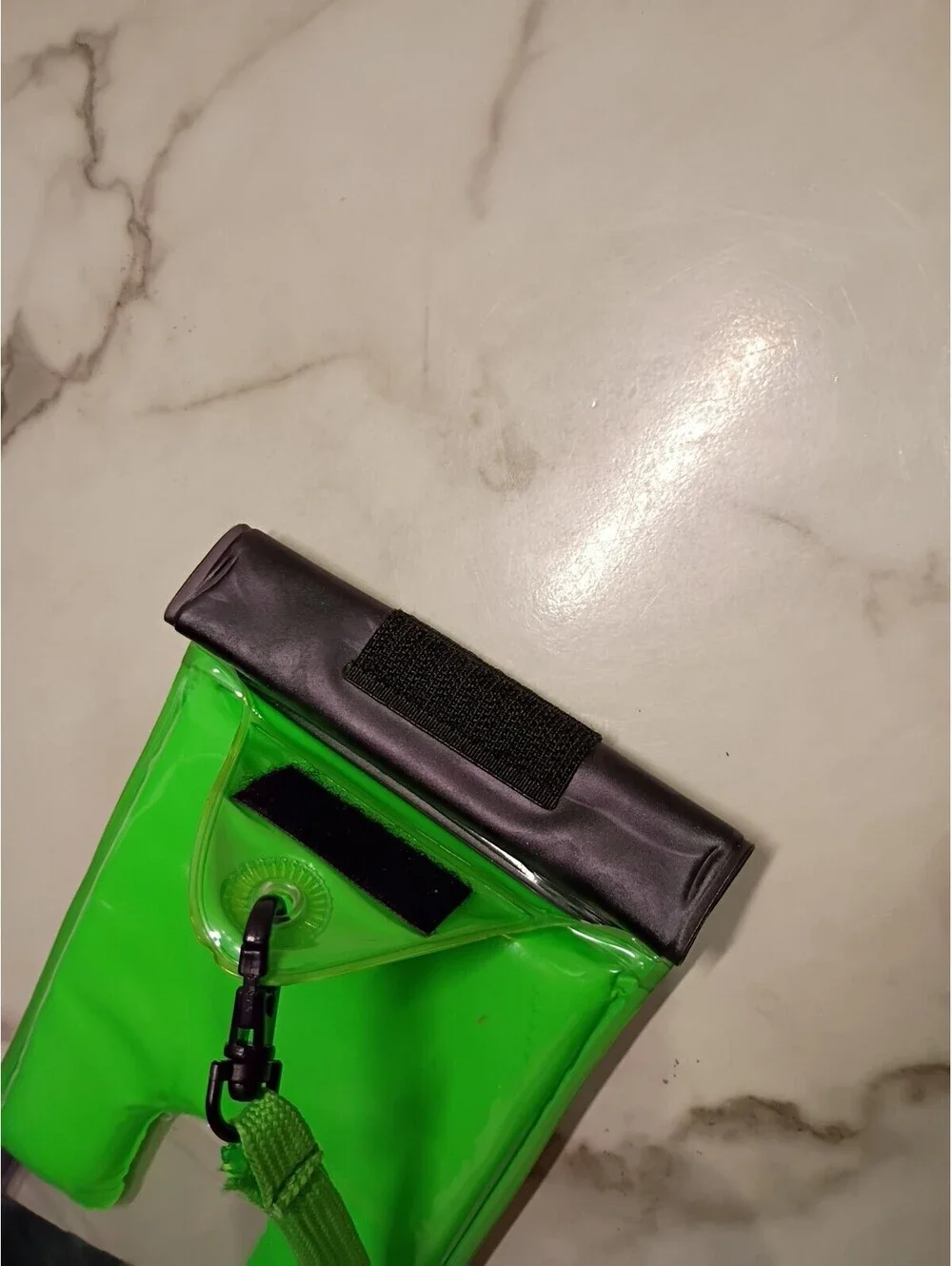 Travelon Brand Floating Waterproof Cell Phone Pouch Clear Black and Bright Green